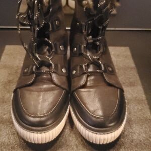 Journee Collection Women's Cold Weather Boots Black Size 8.5